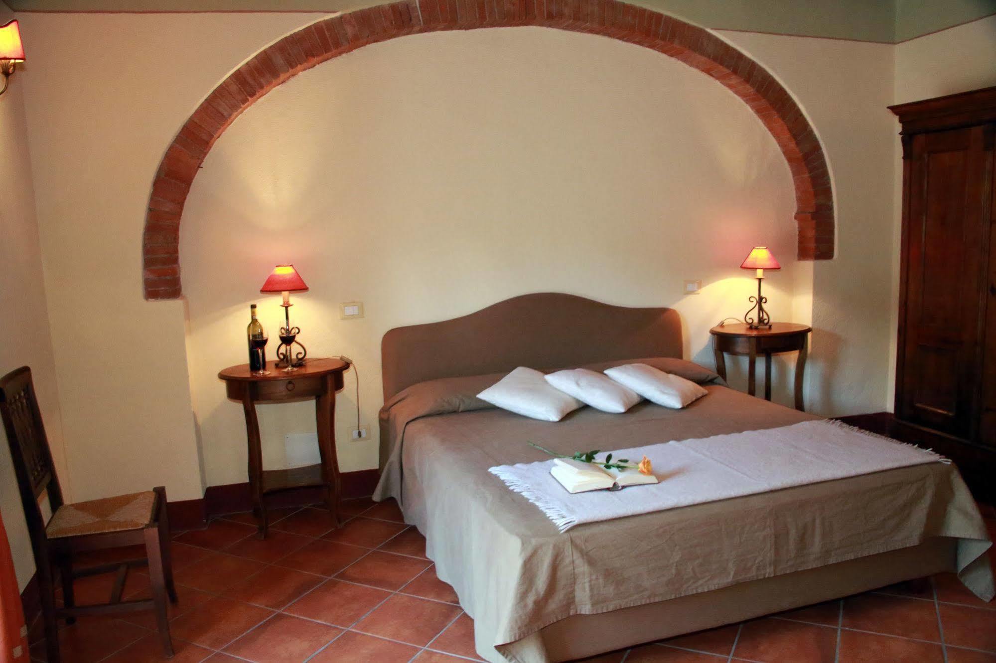 Relais Guado Al Sole Hotel Pomarance Exterior photo