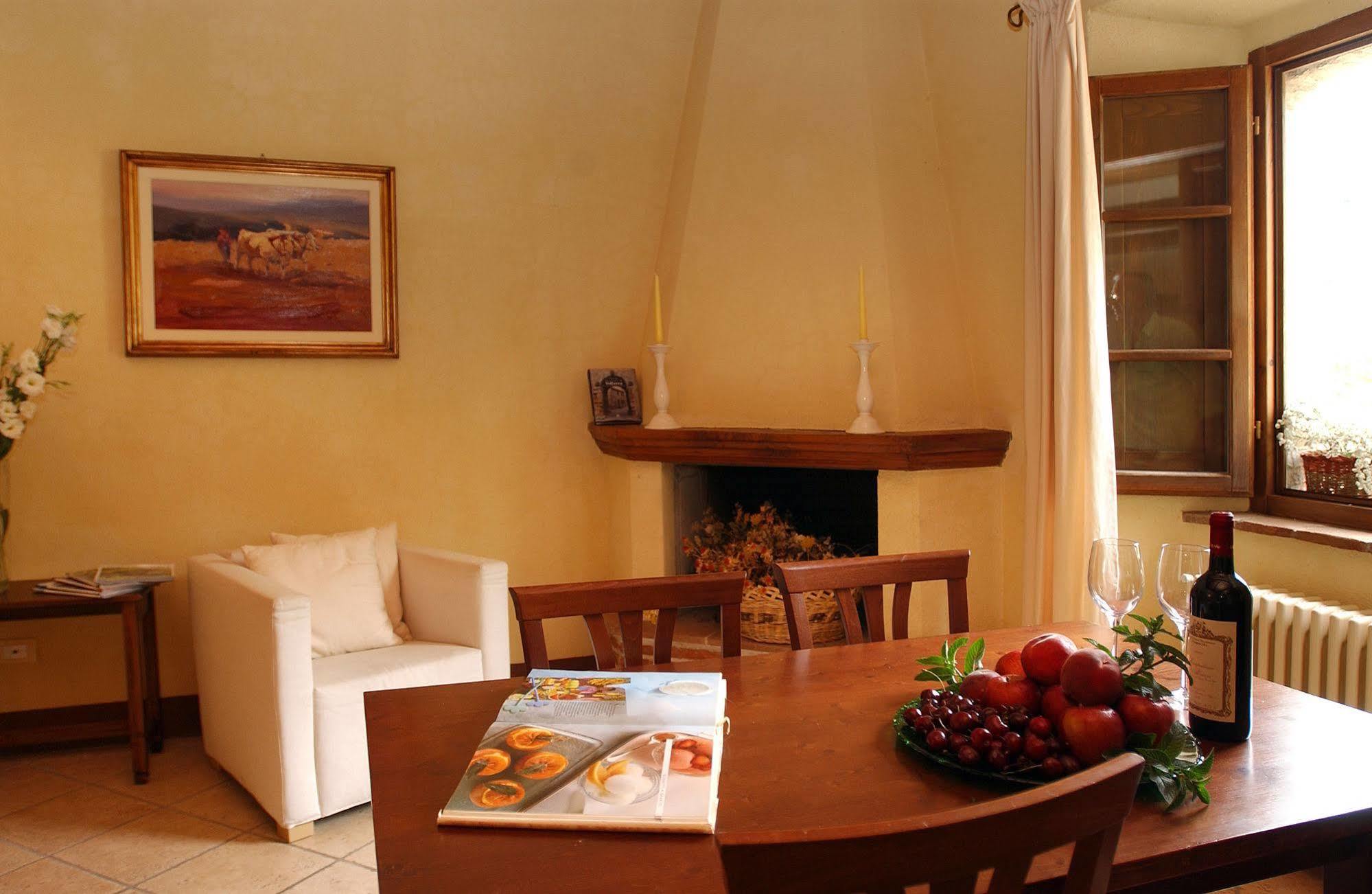Relais Guado Al Sole Hotel Pomarance Exterior photo
